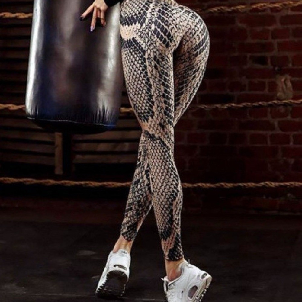Schlangenmuster-Leggings mit P – Pilates Yoga Legging Bewertung und Preis