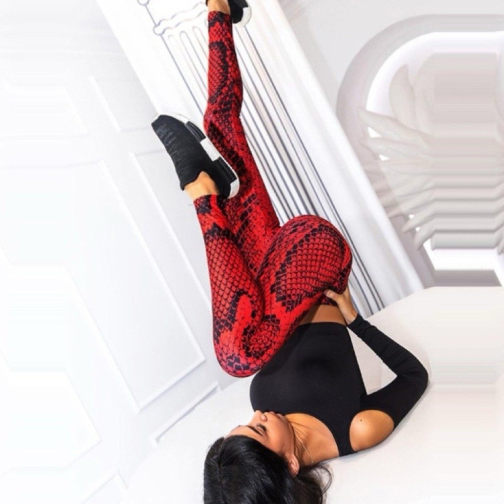 Schlangenmuster-Leggings mit P – Pilates Yoga Legging Bewertung und Preis